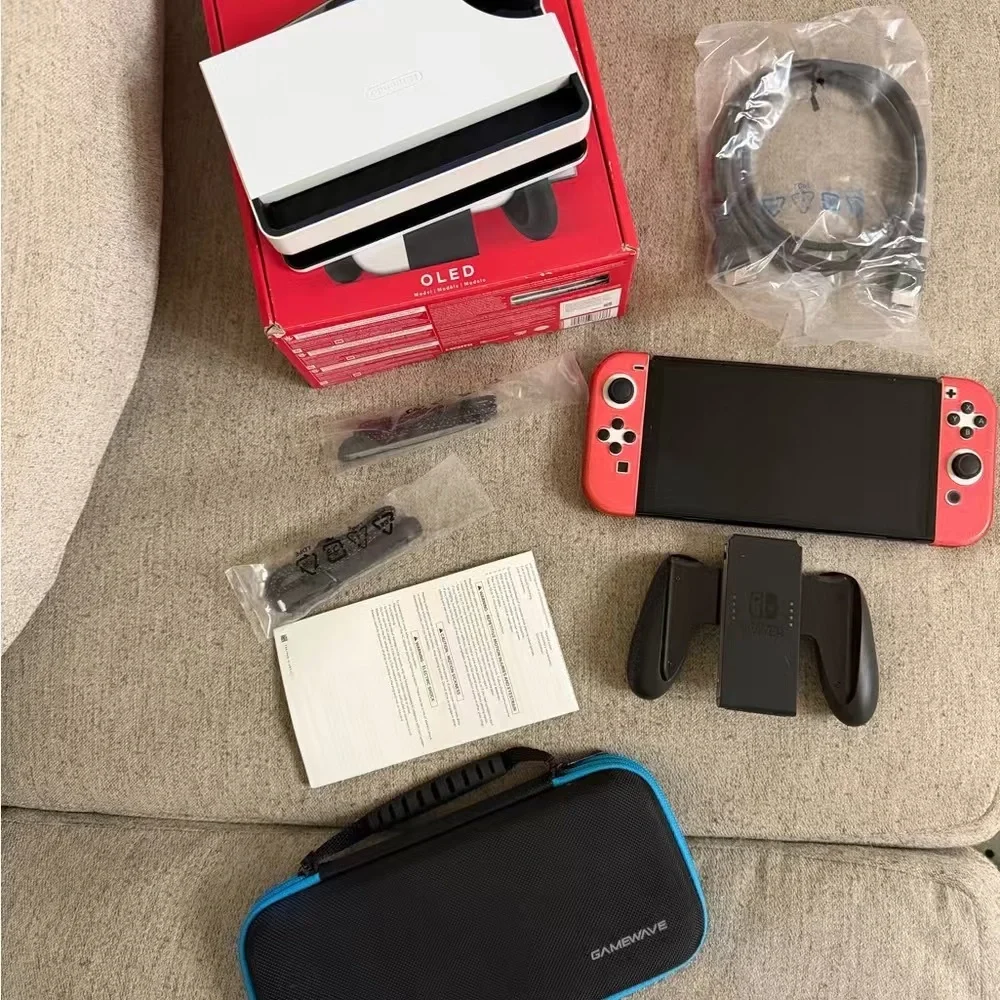Nintendo Switch OLED Model - White Joy-Con